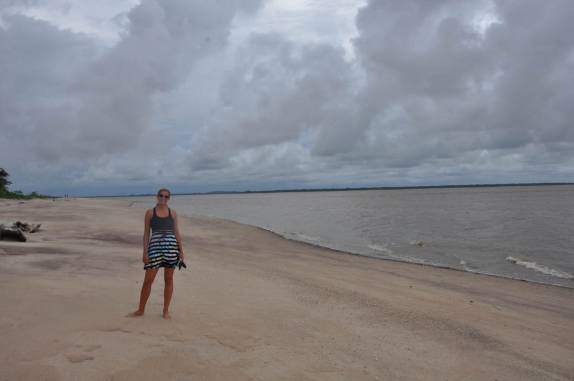 Praia de Yalimapo, região de Mana, na Guiana Francesa. Ao fundo, o Suriname!